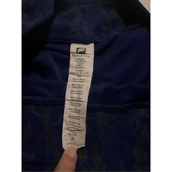 Fabletics blue petal print leggings - Picture 5 of 5